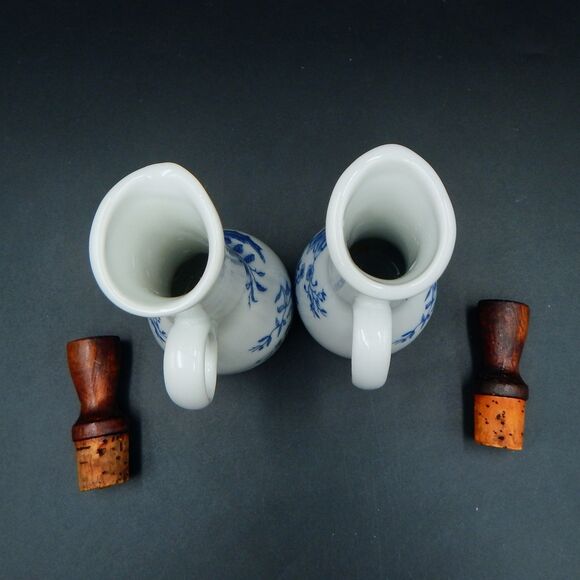 Royal Worcester Rhapsody Oil Vinegar Cruet Set Stoppers 7 In England White Blue - Picture 6 of 8